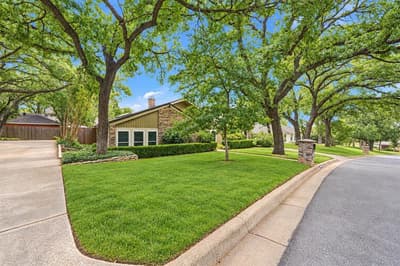 1834 Rhinevalley Drive, Arlington TX 76012 - Photo 3