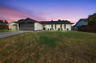 733 Montvale Drive, Mansfield TX 76063 - Photo 4