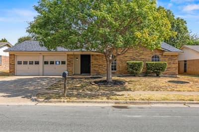 756 NW Charlyne Drive, Burleson TX 76028
