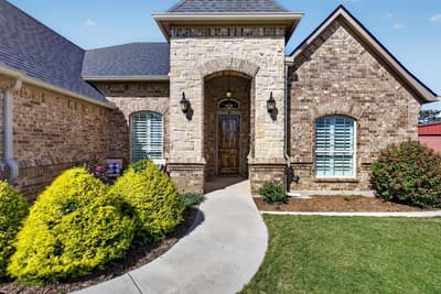 164 Spring Meadow Drive, Springtown TX 76082 - Photo 2