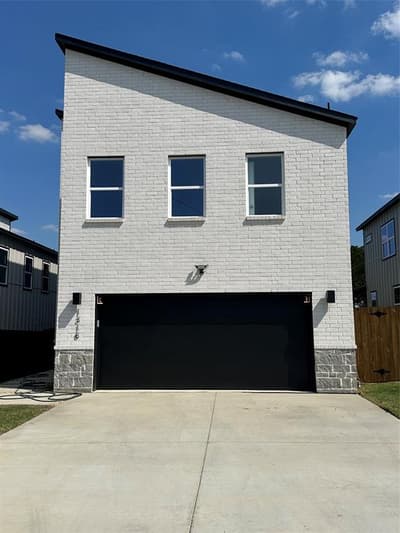 1318 Diceman Avenue, Dallas TX 75203 - Photo 2