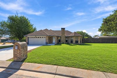 10201 Maverick Drive, Fort Worth TX 76108 - Photo 2