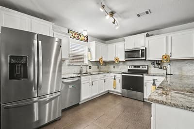 4728 Homelands Way, Fort Worth TX 76135 - Photo 4
