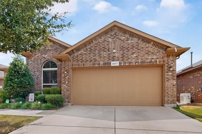 4817 Willow Branch Court, Fort Worth TX 76036 - Photo 2