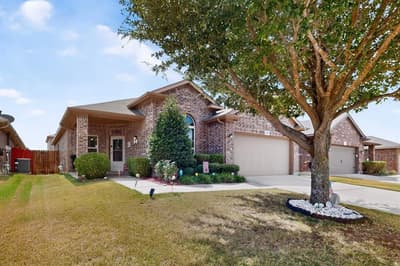 4817 Willow Branch Court, Fort Worth TX 76036