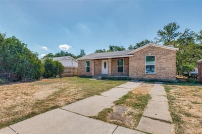 336 Belle Street, Bedford TX 76022 - Photo 3
