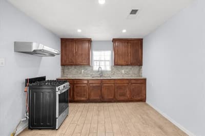 1016 Sycamore Terrace, Fort Worth TX 76104 - Photo 5