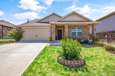 2929 Spotted Fawn Drive, Fort Worth TX 76108 - Photo 2