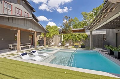8600 Forest Hills Boulevard, Dallas TX 75218 - Photo 4