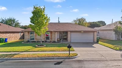 7624 Maplehill Road, Watauga TX 76148