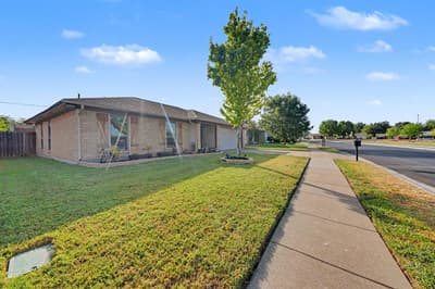 7624 Maplehill Road, Watauga TX 76148 - Photo 4
