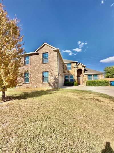 632 Rolling Hills Lane, DeSoto TX 75115