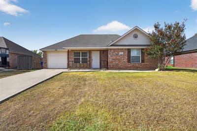 611 Oliver Lane, Waxahachie TX 75165