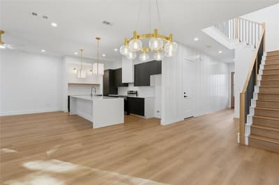 5806 Carlton Garrett Street, Dallas TX 75215 - Photo 4