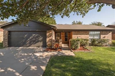 304 Cambridge Drive, Saginaw TX 76179 - Photo 3