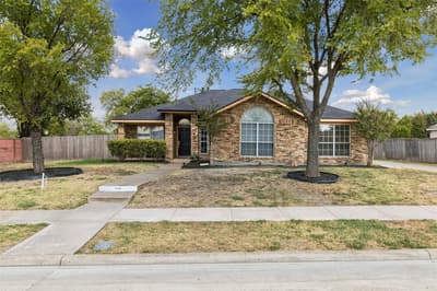 7048 Sample Drive, The Colony TX 75056