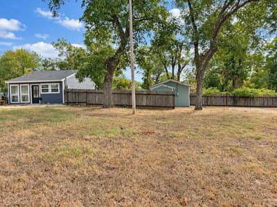 405 S 6th Street, Gatesville TX 76528 - Photo 3