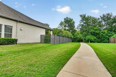 2204 Grafton Lane, McKinney TX 75071 - Photo 4