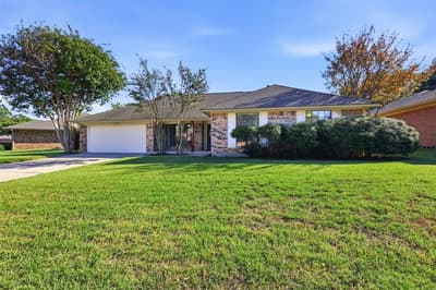 5304 Ridge Springs Court, Arlington TX 76017 - Photo 2