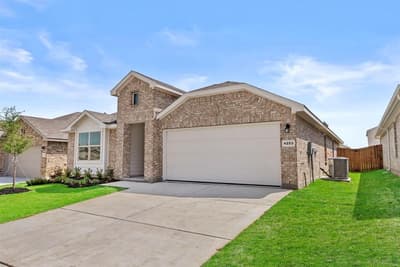 4253 Trickling Creek Lane, Fort Worth TX 76036 - Photo 2