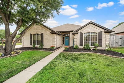 501 Kempson Court, Saginaw TX 76179 - Photo 4