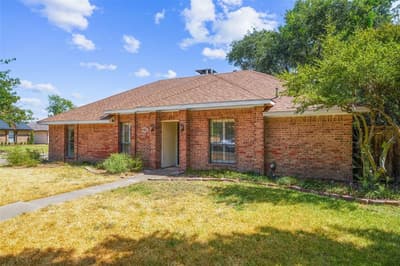 1602 Meadowglen Lane, Mesquite TX 75150 - Photo 2
