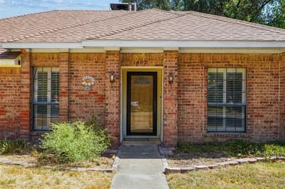 1602 Meadowglen Lane, Mesquite TX 75150 - Photo 3