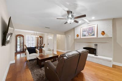1602 Meadowglen Lane, Mesquite TX 75150