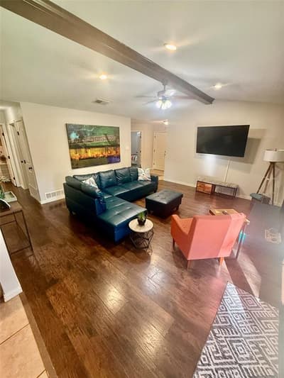 304 Juniper Drive, Arlington TX 76018 - Photo 2