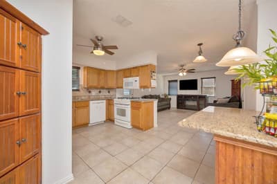 512 E Mission Street, Crowley TX 76036 - Photo 3