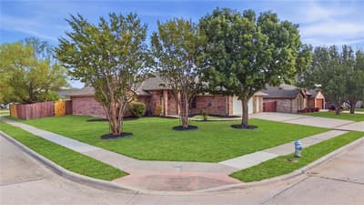 1701 Manten Boulevard, Denton TX 76208 - Photo 2