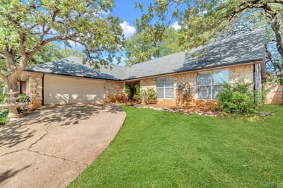 2225 Ridgedale Drive, Arlington TX 76013 - Photo 2