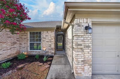 332 Hacienda Drive, Waxahachie TX 75165 - Photo 4