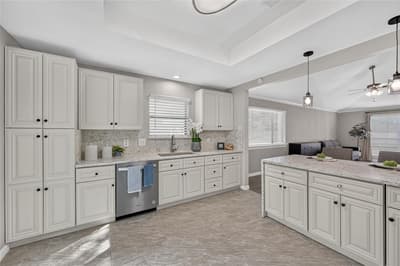 806 Creekside Drive, Euless TX 76040 - Photo 2
