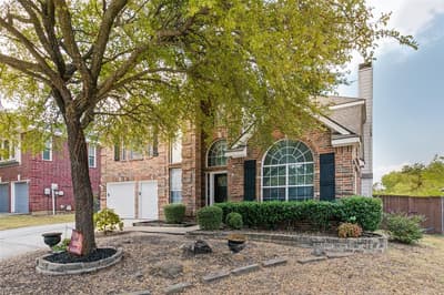 2314 Balleybrooke Drive, Lewisville TX 75077 - Photo 2