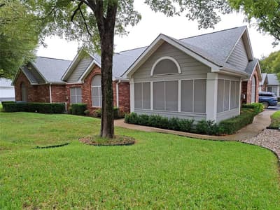 918 Bridges Drive, Arlington TX 76012 - Photo 2