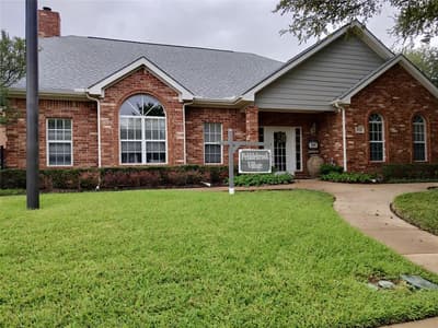 918 Bridges Drive, Arlington TX 76012 - Photo 5