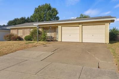 813 Jerry Lane, Bedford TX 76022 - Photo 2
