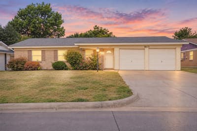 813 Jerry Lane, Bedford TX 76022