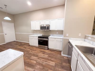 809 Canyon Cove Drive, Burleson TX 76028 - Photo 2