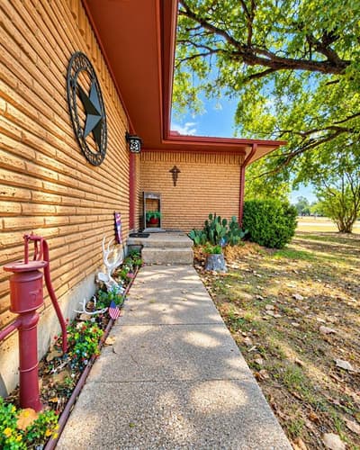 800 Kerry Lane, Azle TX 76020 - Photo 3
