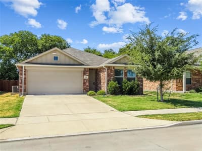 1520 Claireborne Court, Little Elm TX 75068 - Photo 2