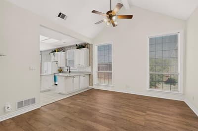 6615 Shelton Home Court, Arlington TX 76017 - Photo 2