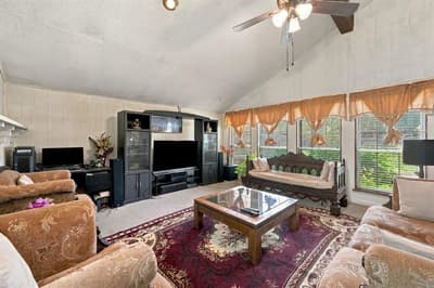 2721 Vancouver Street, Irving TX 75062 - Photo 3