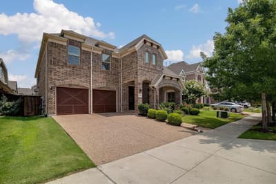 709 Auburn Court, Savannah TX 76227 - Photo 2