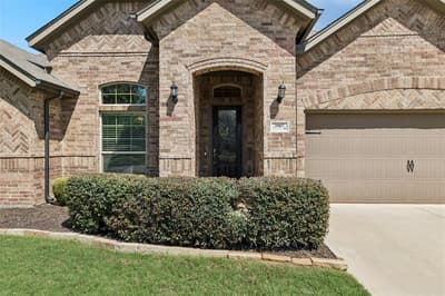 3907 Gentle Breeze Court, Arlington TX 76017 - Photo 3