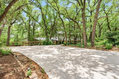 2127 Los Robles Street, Grapevine TX 76051 - Photo 2