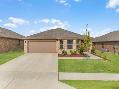 9509 Golden Summit Drive, Fort Worth TX 76131