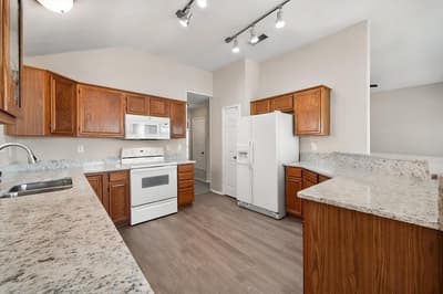926 Tennis Villa Drive, Arlington TX 76017 - Photo 4