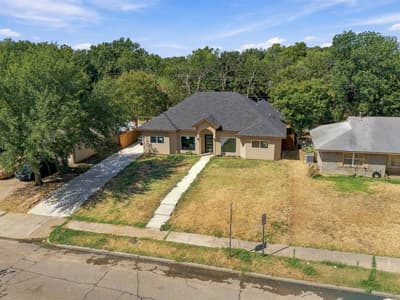 507 Staffordshire Drive, Irving TX 75061 - Photo 3